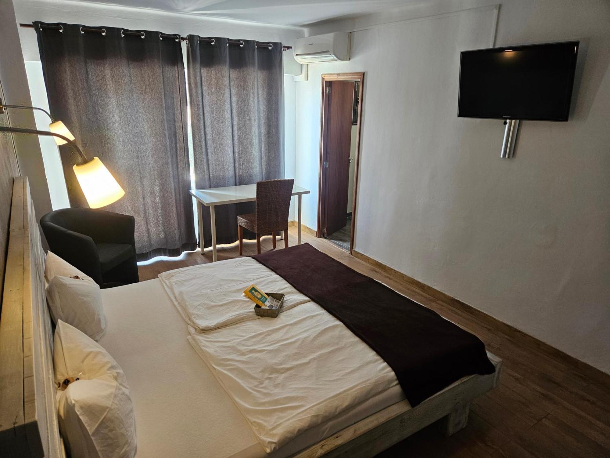 Seven Hostal Cala Millor  Εξωτερικό φωτογραφία